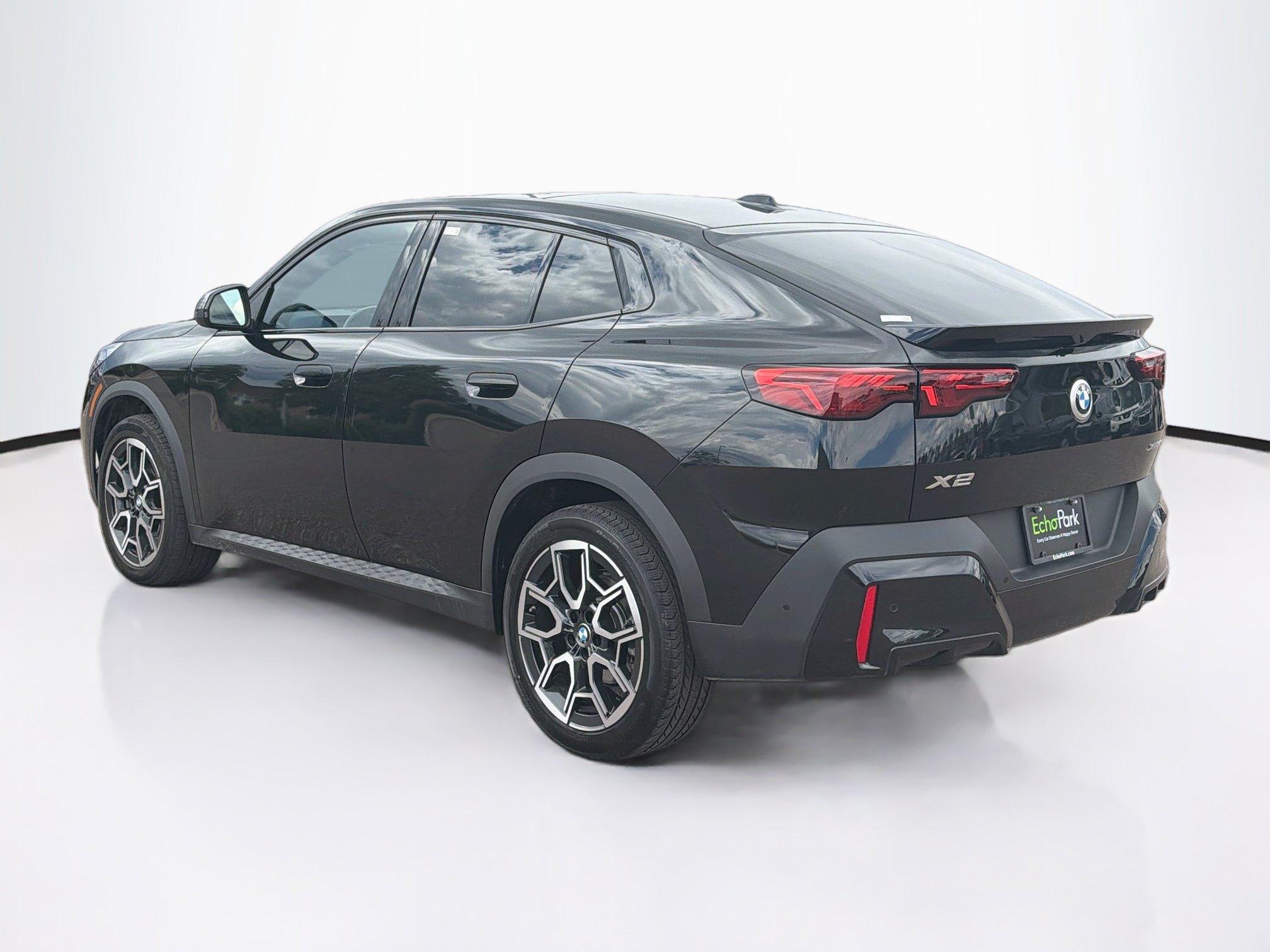 Used 2026 BMW X2 xDrive28i AWD/4WD image 5
