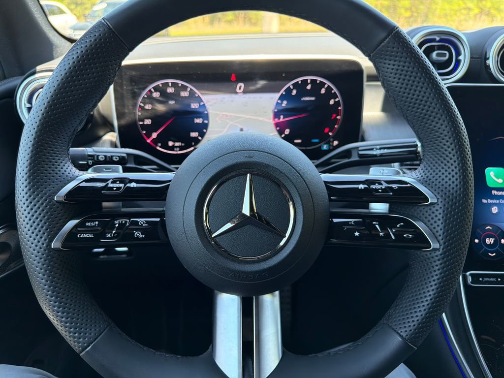 Used 2026 Mercedes-Benz GLC 300 image 19