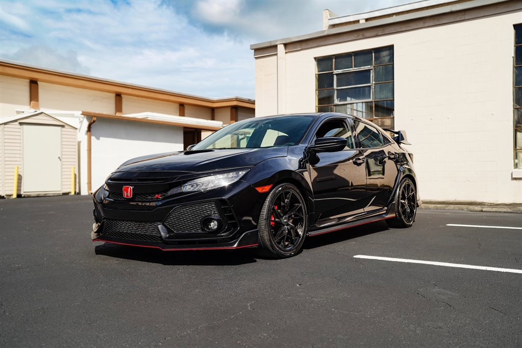 Used 2017 Honda Civic Type R image 23