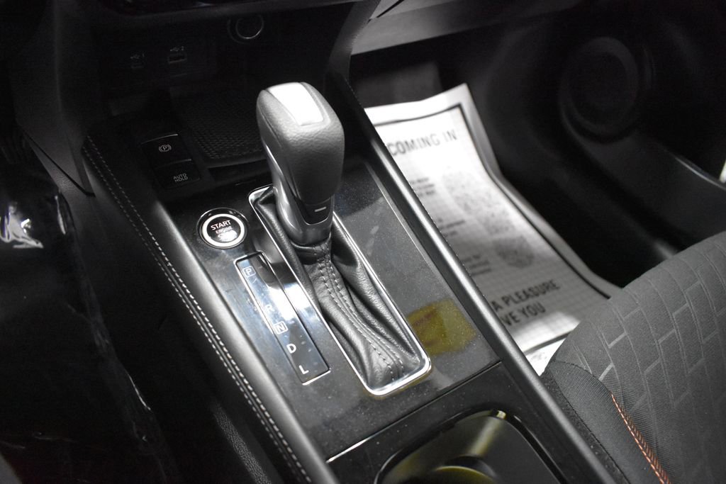 Certified 2023 Nissan Kicks SR FWD image 17