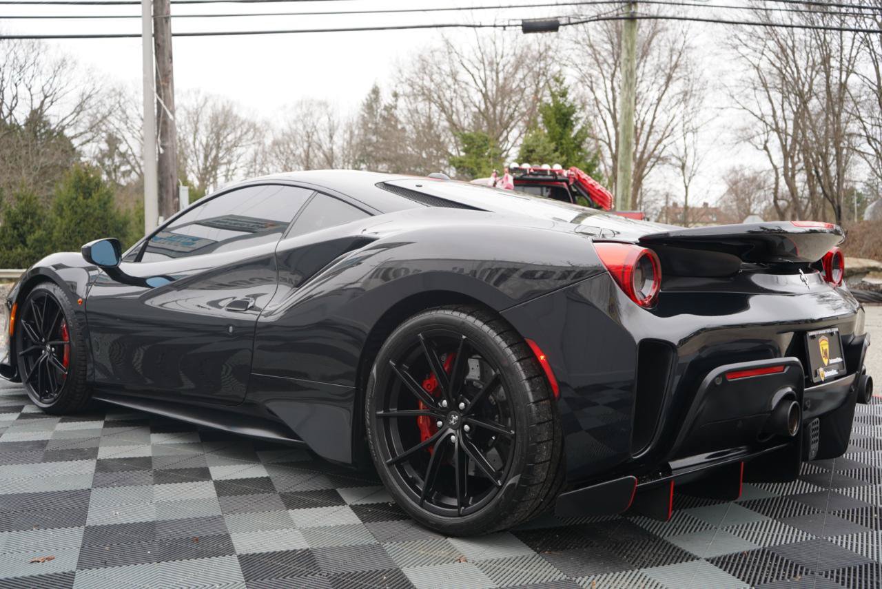 Used 2020 Ferrari 488 Pista Coupe RWD image 10
