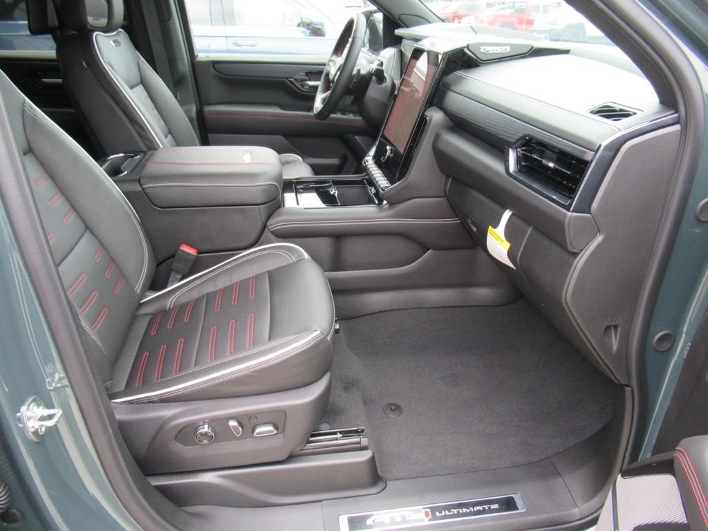 New 2026 GMC Yukon XL AT4 Ultimate AWD/4WD image 9