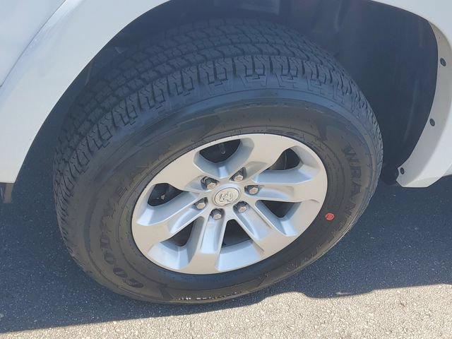 Used 2022 RAM 1500 Laramie AWD/4WD image 5
