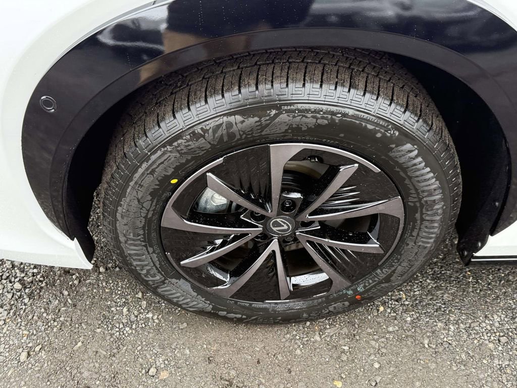 New 2026 Lexus RZ 450e Premium image 7