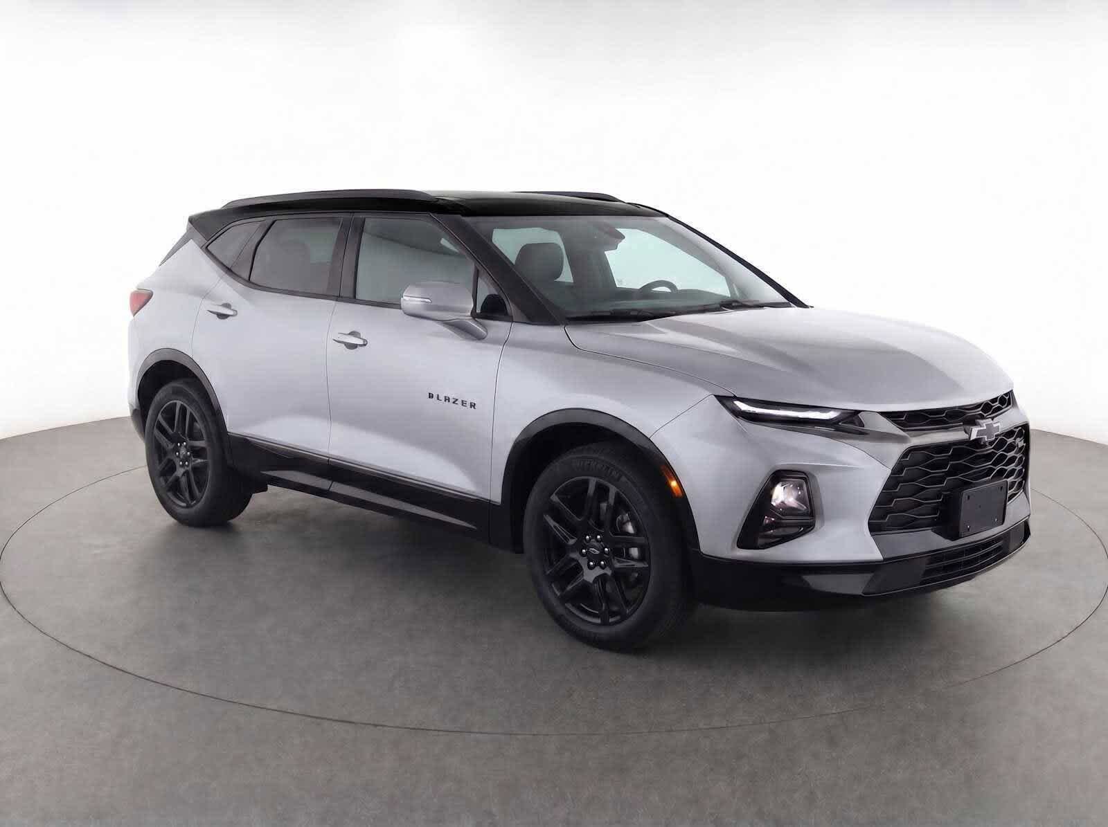 Used 2023 Chevrolet Blazer RS w/ Driver Confidence II Package AWD/4WD image 3