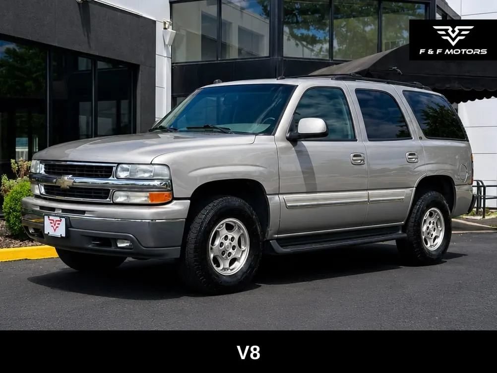 Used 2004 Chevrolet Tahoe LT w/ LT Preferred Equipment Group AWD/4WD image 2