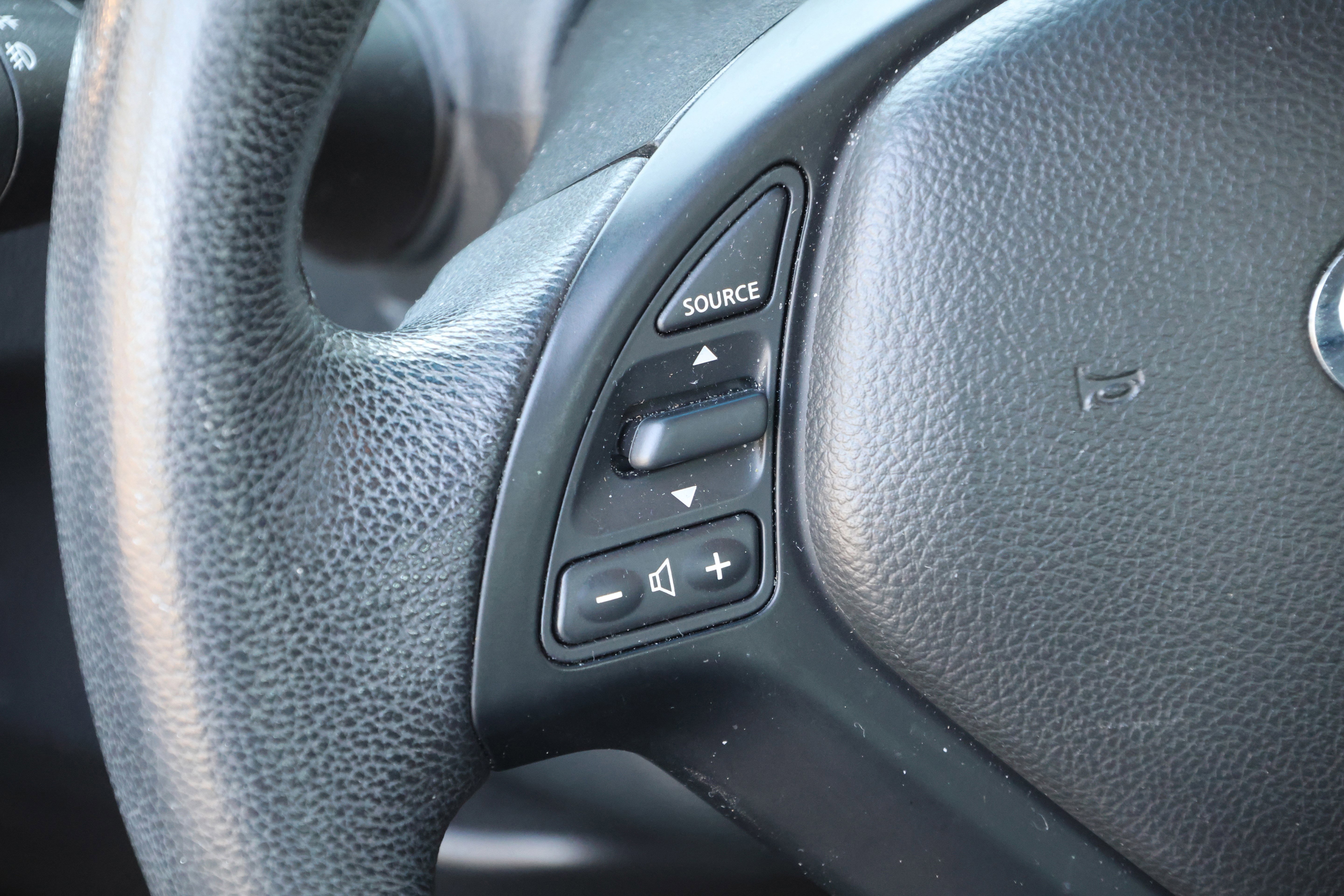 Used 2011 INFINITI G37 Coupe image 18