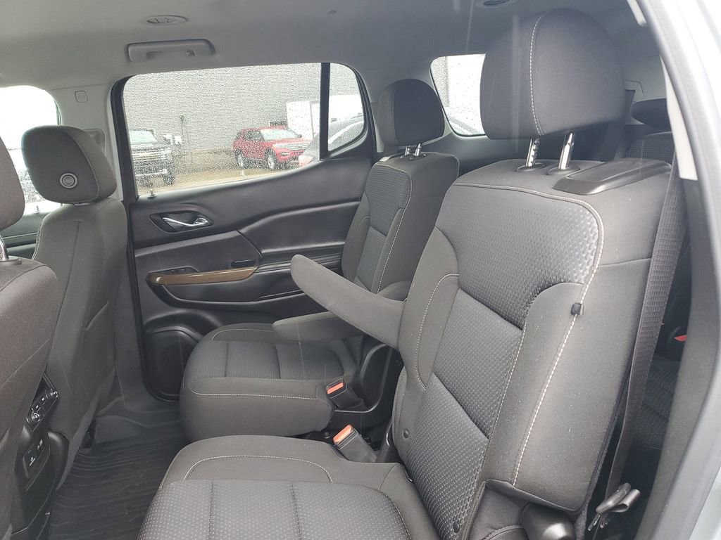 Used 2023 GMC Acadia SLE w/ Driver Convenience Package image 9