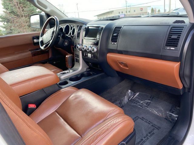 Used 2010 Toyota Sequoia Platinum image 25