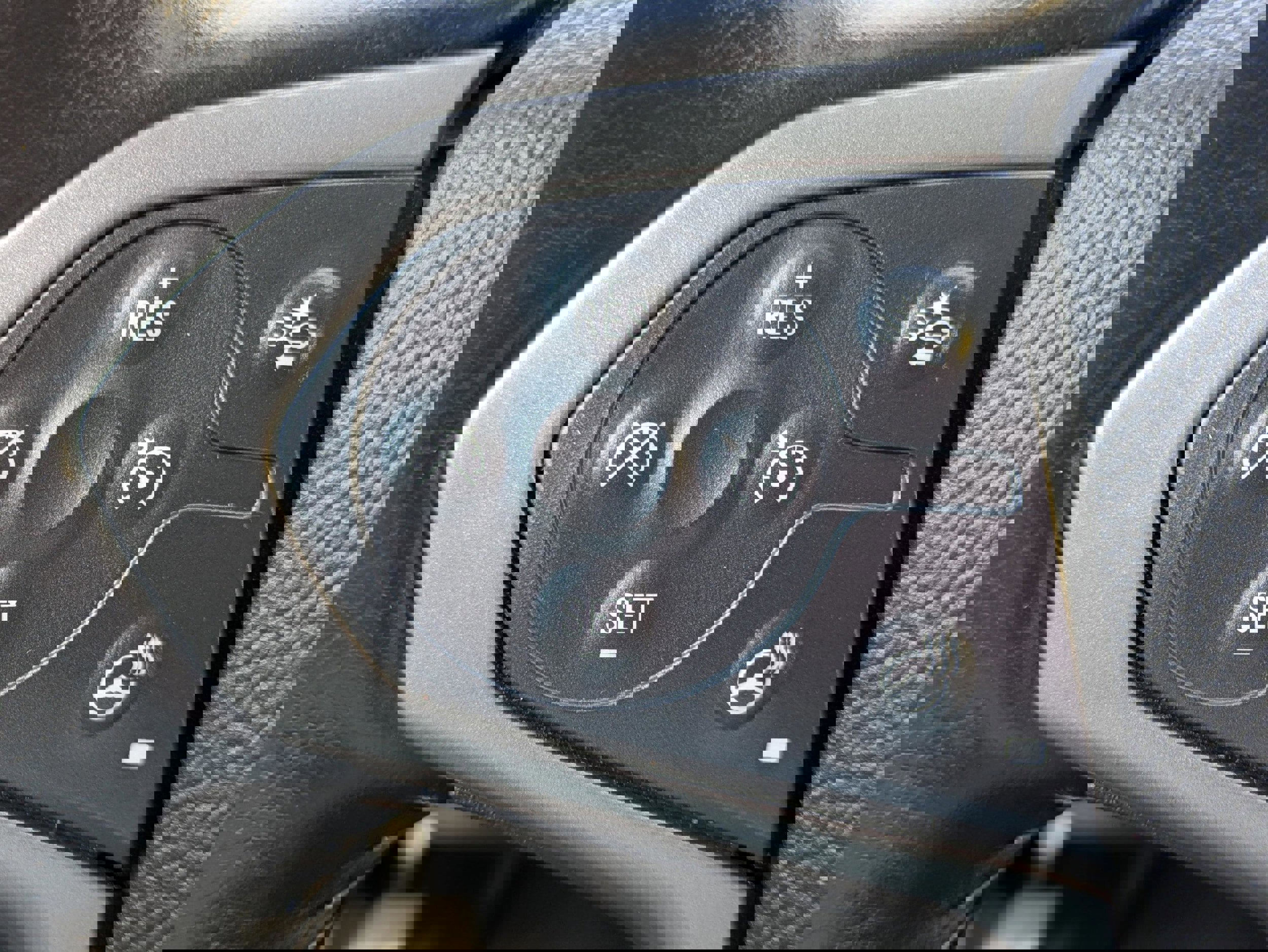 Used 2022 Chevrolet Colorado Z71 w/ Safety Package image 18