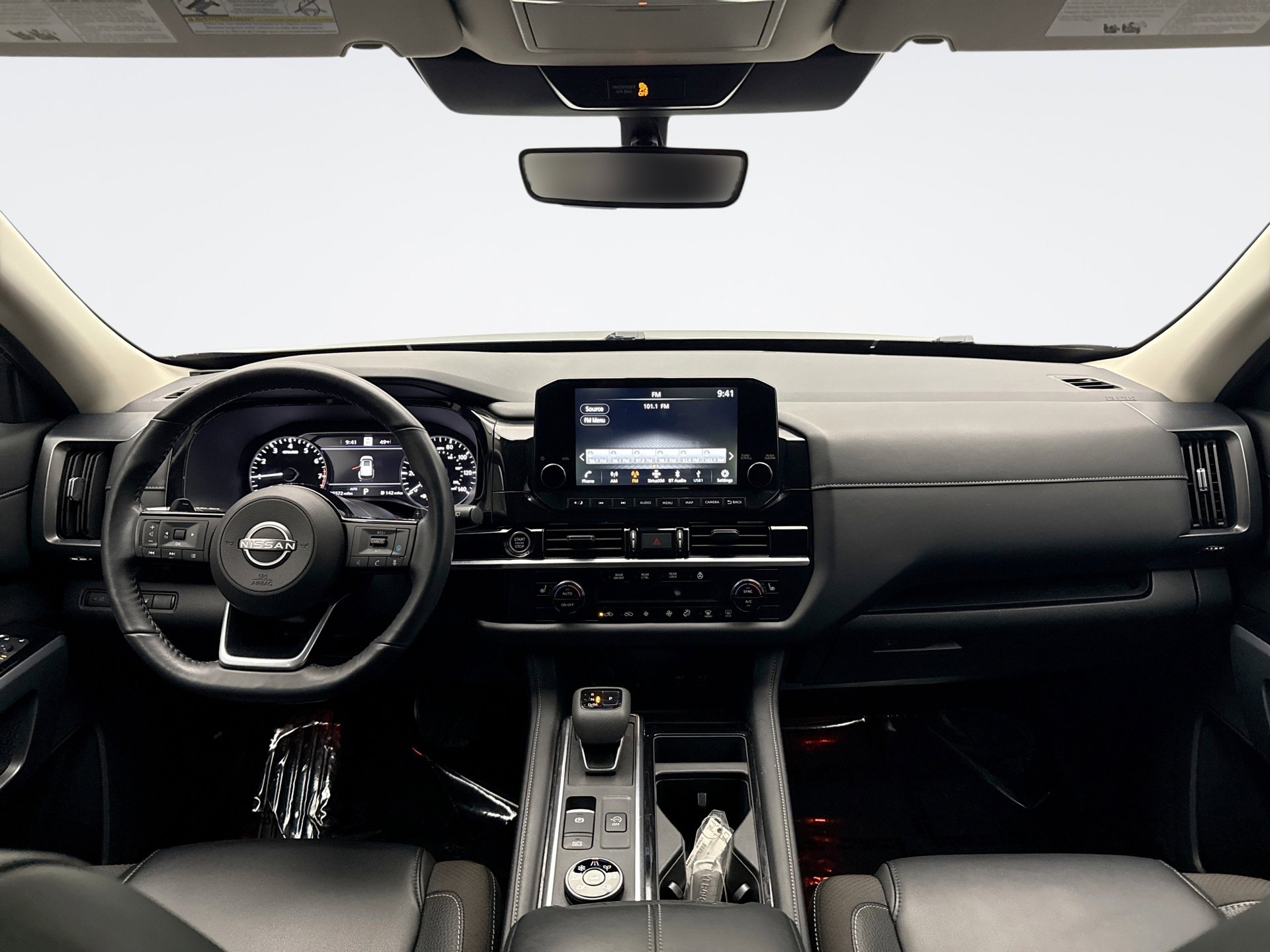 Used 2023 Nissan Pathfinder SL image 13