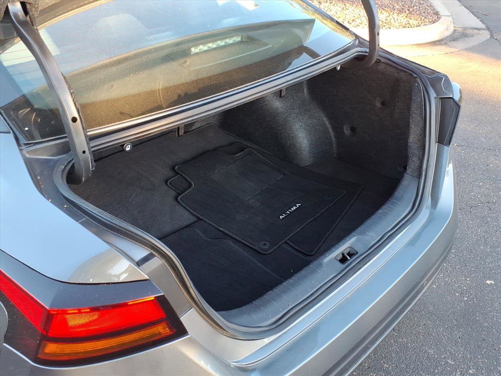 Used 2024 Nissan Altima 2.5 SV image 11
