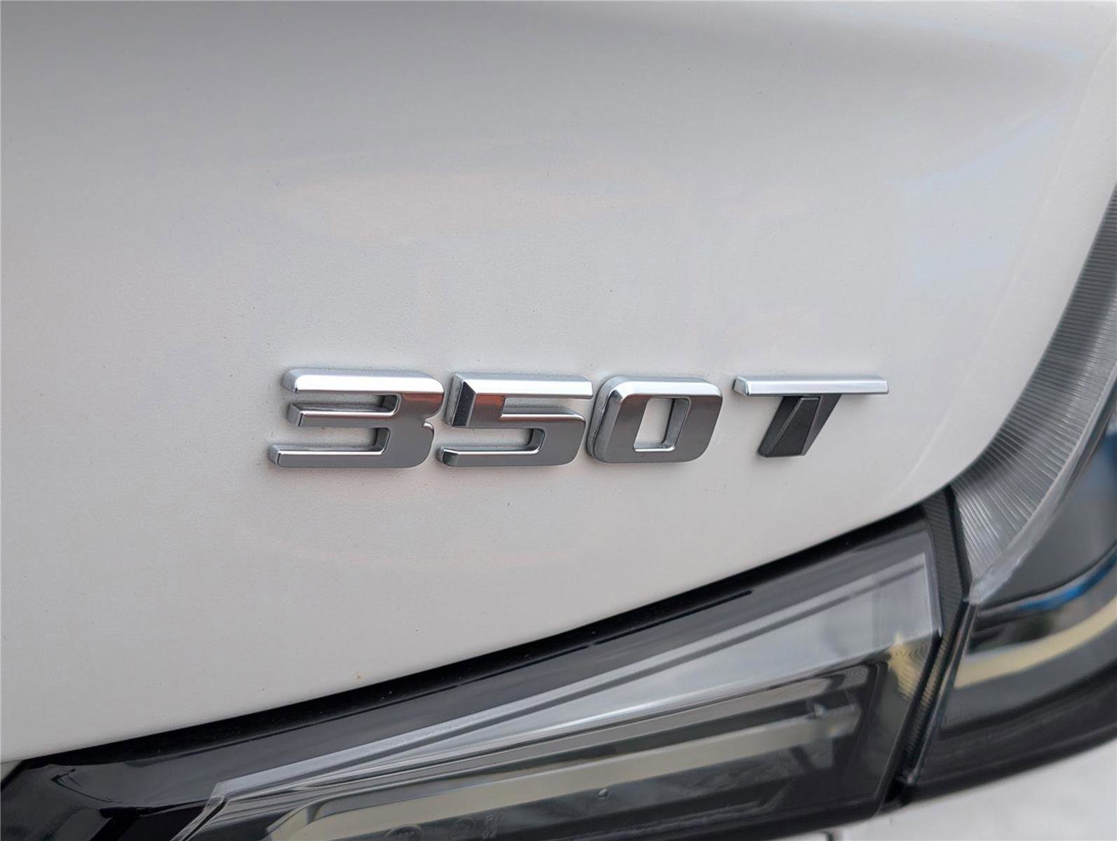 Used 2022 Cadillac XT4 Sport image 10