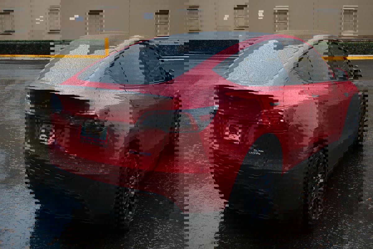 Used 2021 Tesla Model Y Performance image 6