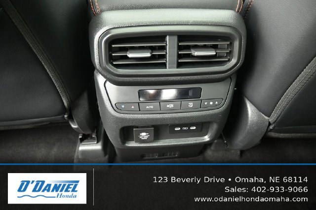 Used 2024 Honda Pilot TrailSport image 37