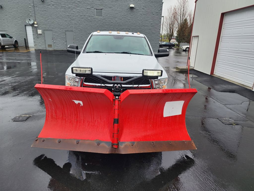 Used 2018 RAM 3500 Tradesman w/ Chrome Appearance Group AWD/4WD image 2