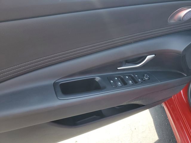 Certified 2025 Hyundai Elantra SEL FWD image 18