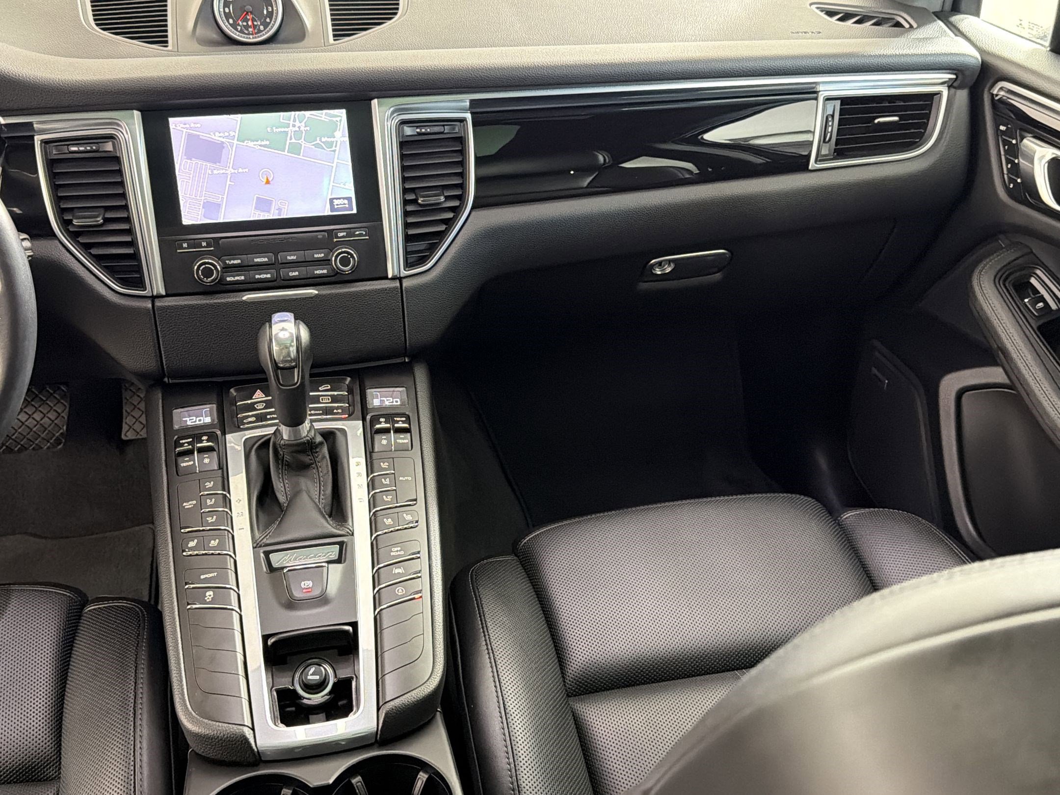 Used 2018 Porsche Macan S AWD/4WD image 29