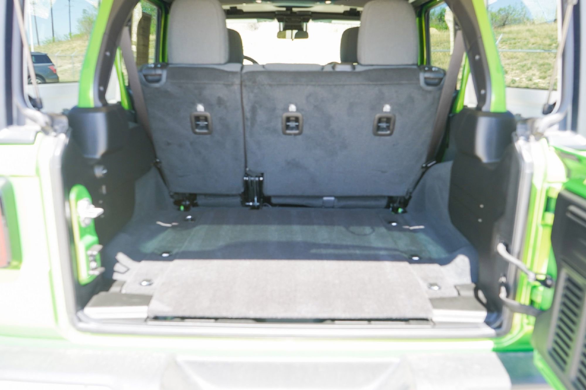 Used 2025 Jeep Wrangler Sport S image 24