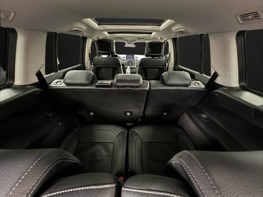 Used 2018 Mercedes-Benz GLS 550 4MATIC w/ Driver Assistance Package image 18