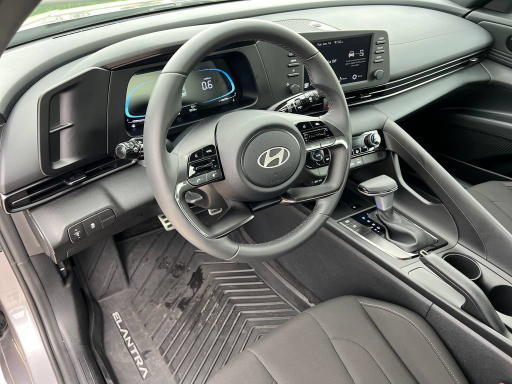 Certified 2026 Hyundai Elantra Sport FWD image 18