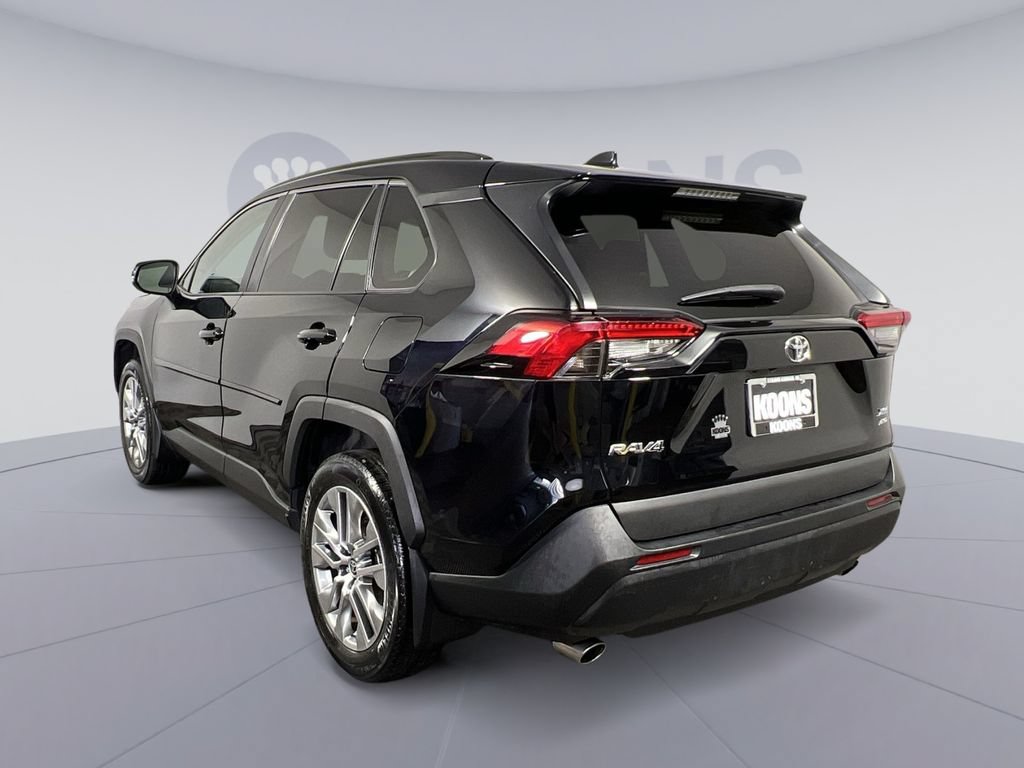 Used 2022 Toyota RAV4 XLE Premium AWD/4WD image 8