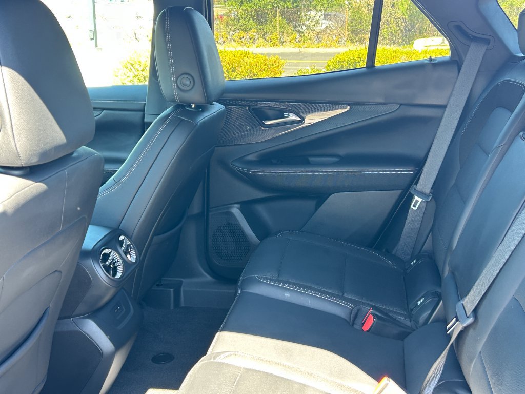 Used 2024 Chevrolet Blazer EV LT AWD/4WD image 28