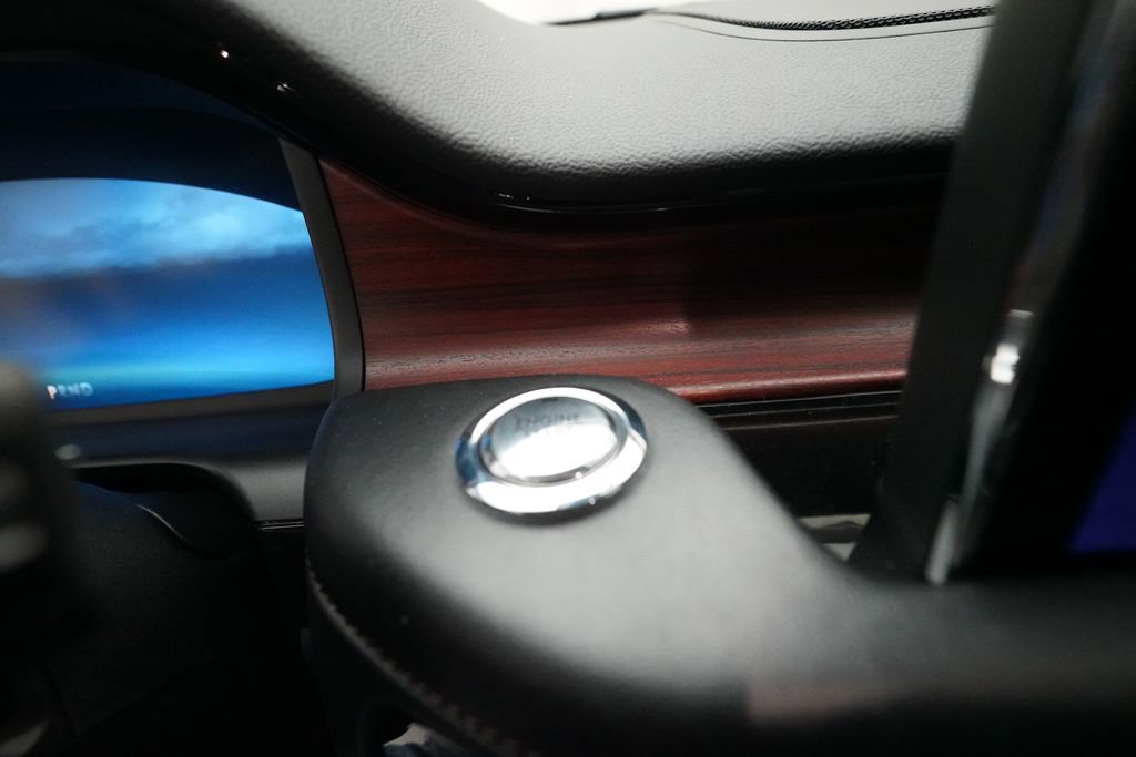 Used 2022 Lincoln Aviator Grand Touring image 32