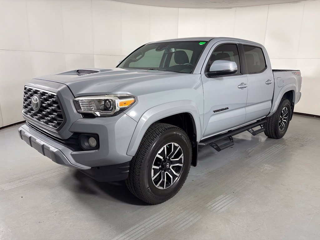 Used 2020 Toyota Tacoma TRD Sport w/ Technology Package AWD/4WD image 4