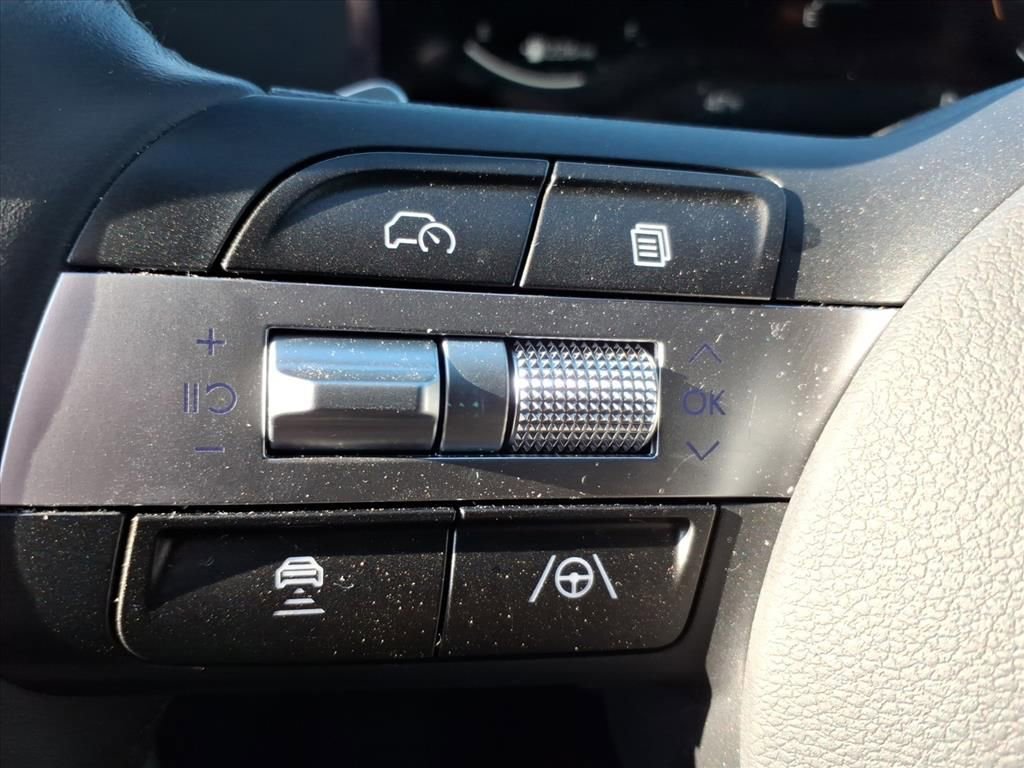 Used 2025 Hyundai Kona Limited image 20