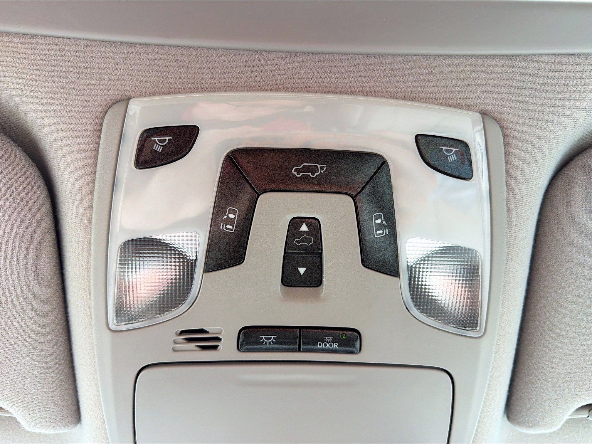 Used 2012 Toyota Sienna XLE FWD image 21