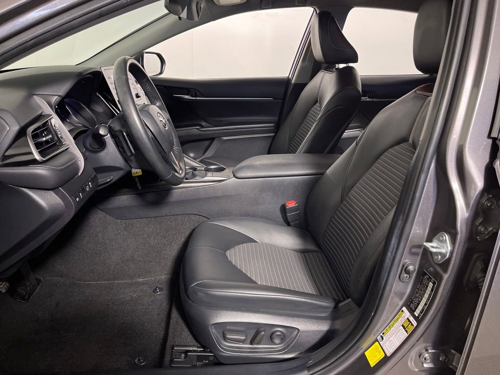 Used 2023 Toyota Camry SE image 12