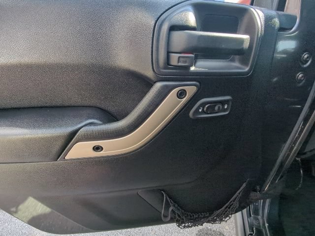 Certified 2017 Jeep Wrangler Sahara AWD/4WD image 30