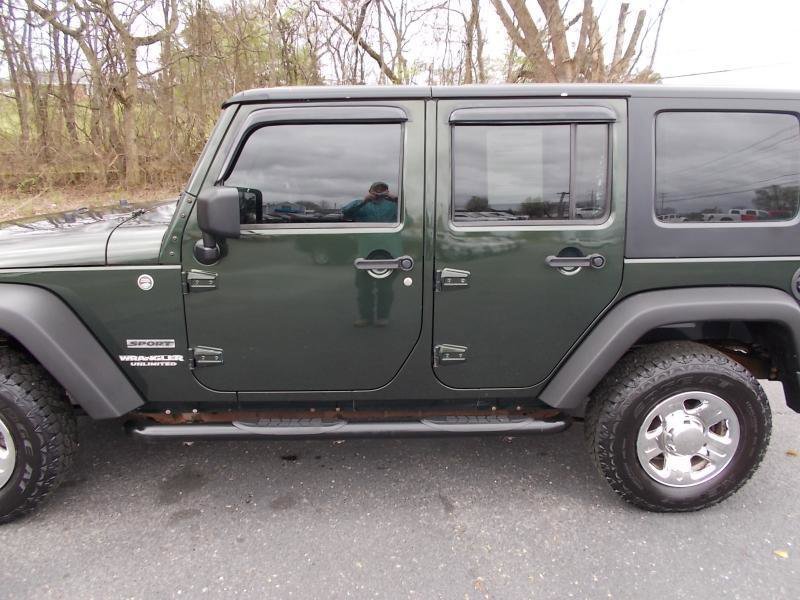 Used 2010 Jeep Wrangler Unlimited Sport image 6
