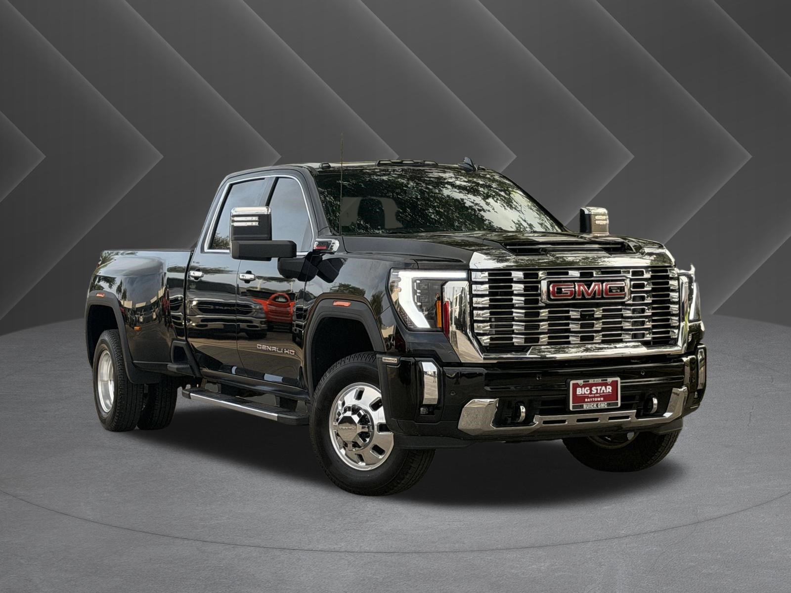 Used 2025 GMC Sierra 3500 Denali AWD/4WD image 3