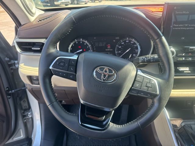 Used 2020 Toyota Highlander Platinum FWD image 29
