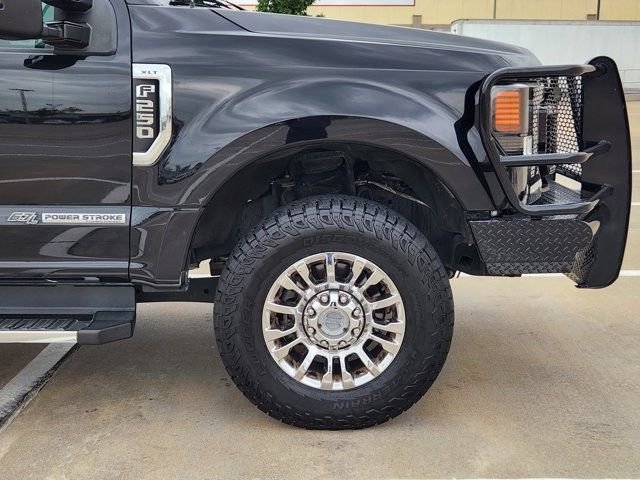 Used 2021 Ford F250 XLT w/ XLT Premium Package AWD/4WD image 8