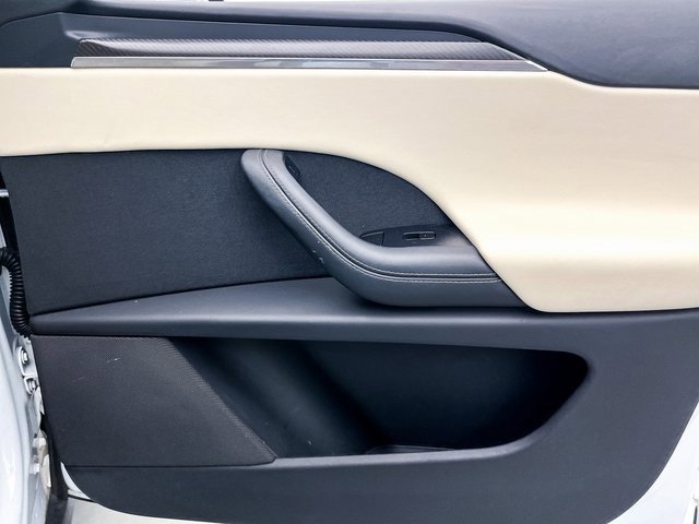 Used 2022 Tesla Model X Plaid image 35