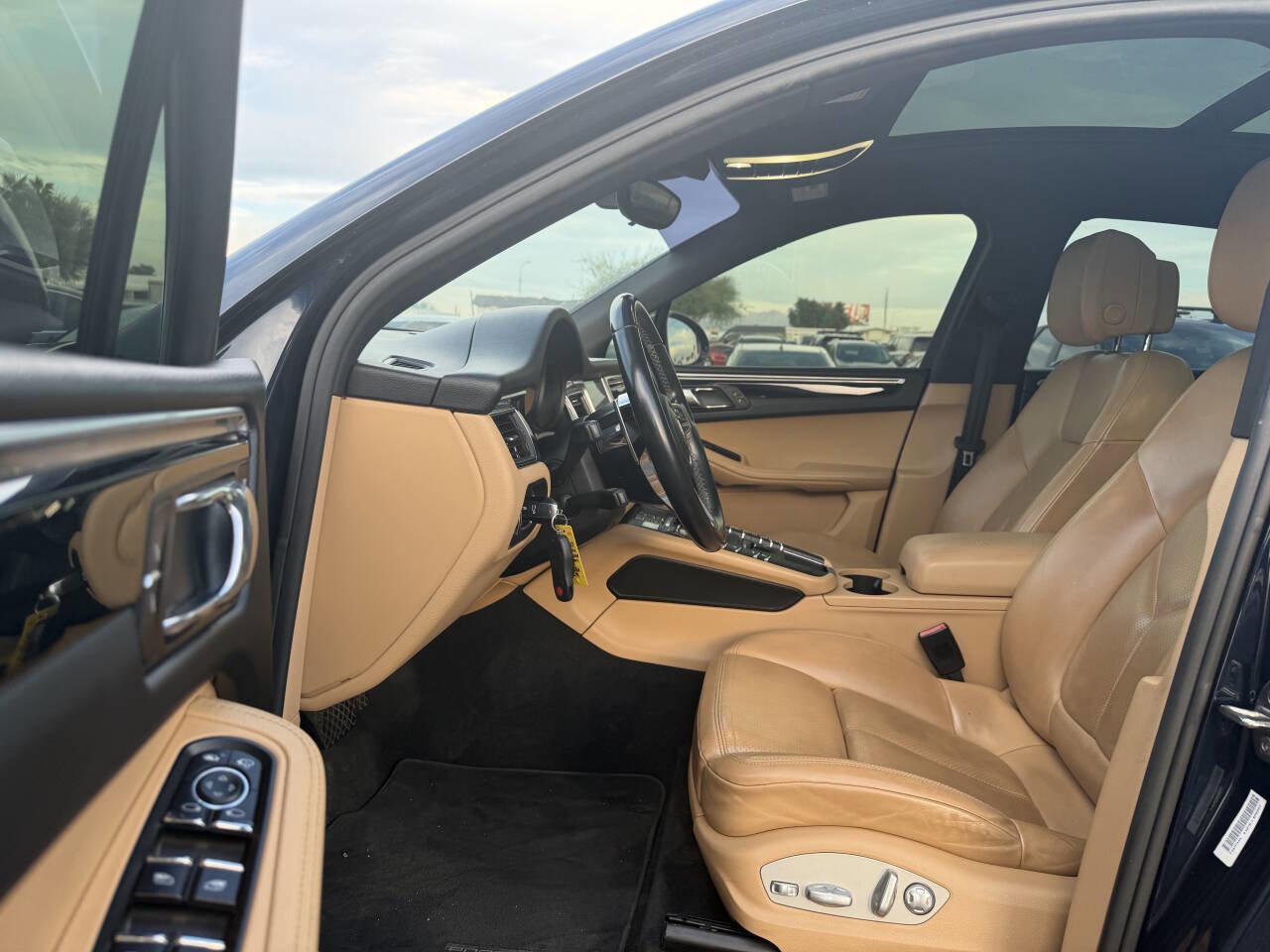 Used 2017 Porsche Macan image 18