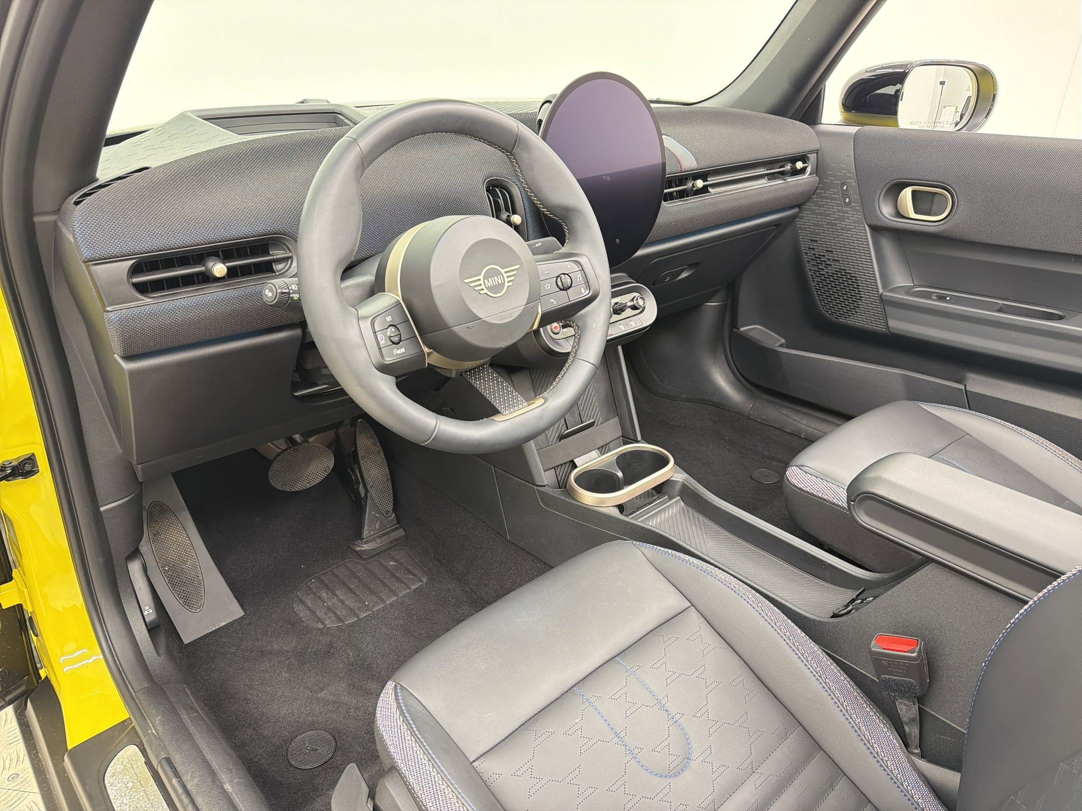 Certified 2025 MINI Cooper S image 4