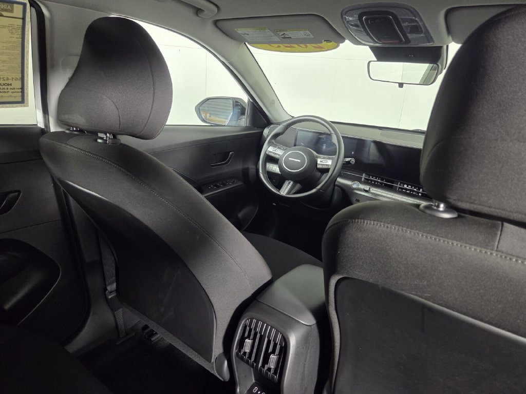 Used 2026 Hyundai Kona SEL Sport FWD image 28