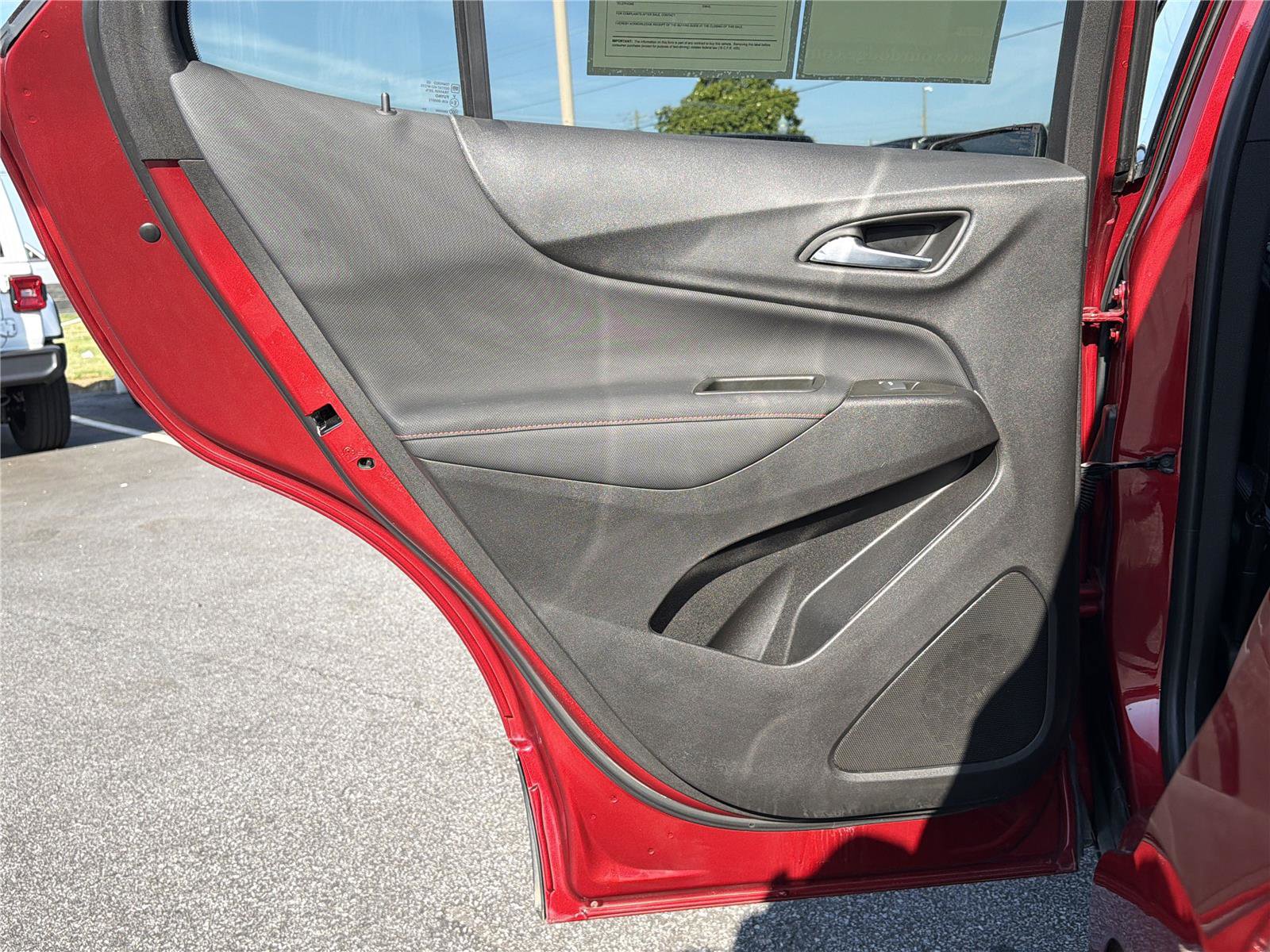 Used 2024 Chevrolet Equinox RS w/ RS Leather Package FWD image 21