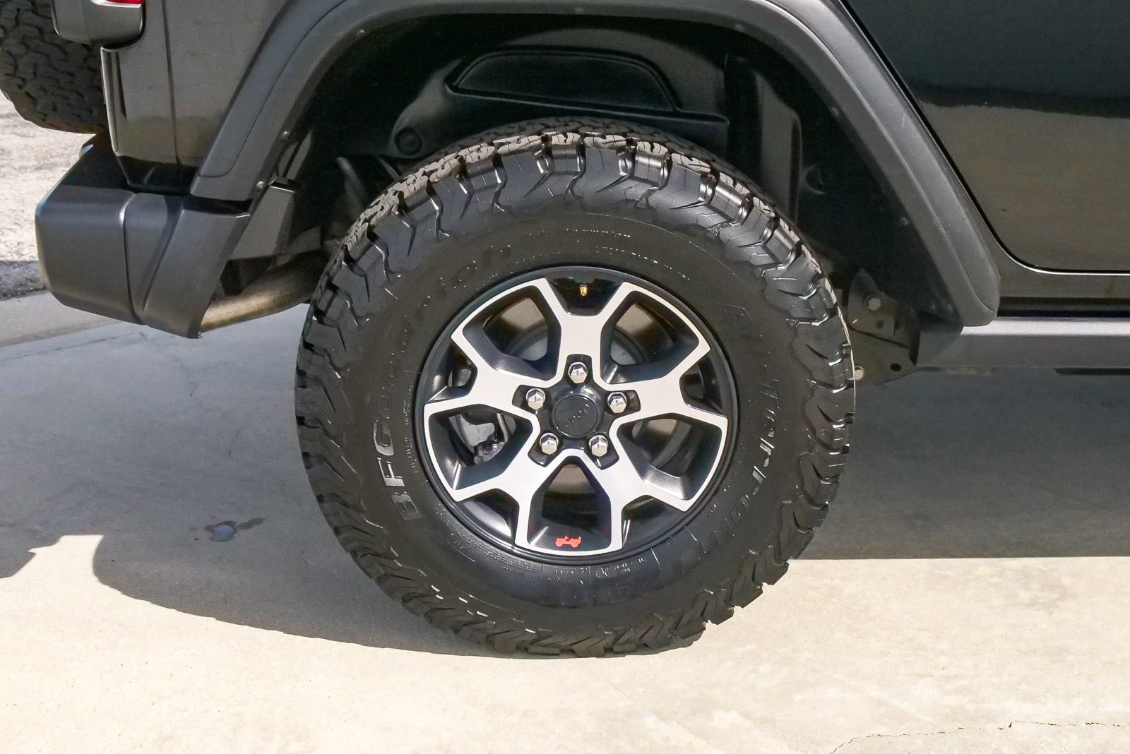 Used 2019 Jeep Wrangler Unlimited Rubicon w/ Cold Weather Group image 6