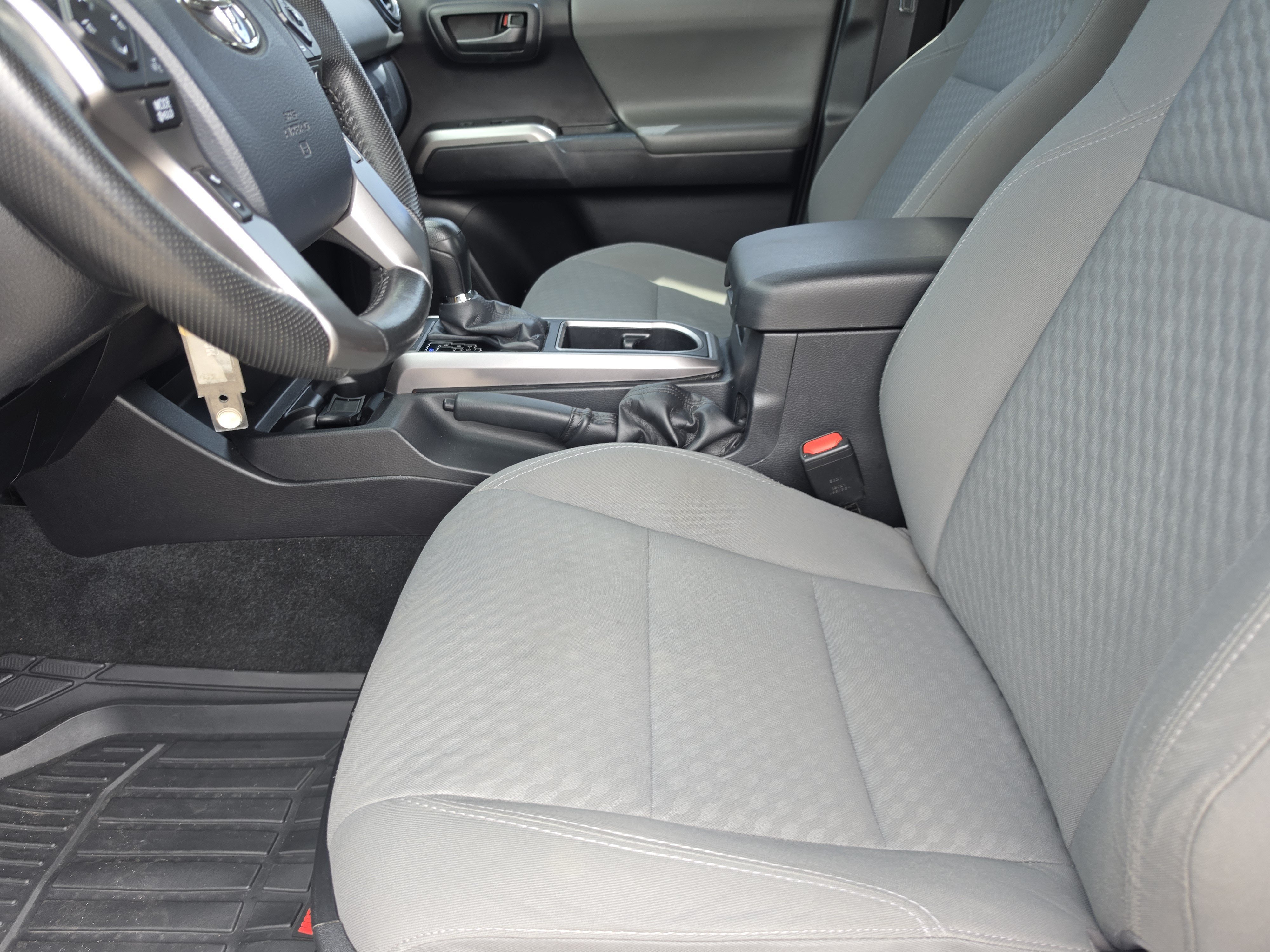 Certified 2020 Toyota Tacoma SR5 AWD/4WD image 9