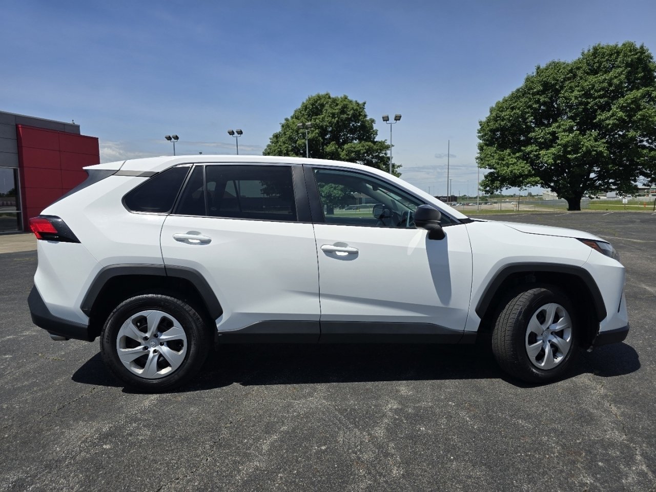 Certified 2024 Toyota RAV4 LE AWD/4WD image 15