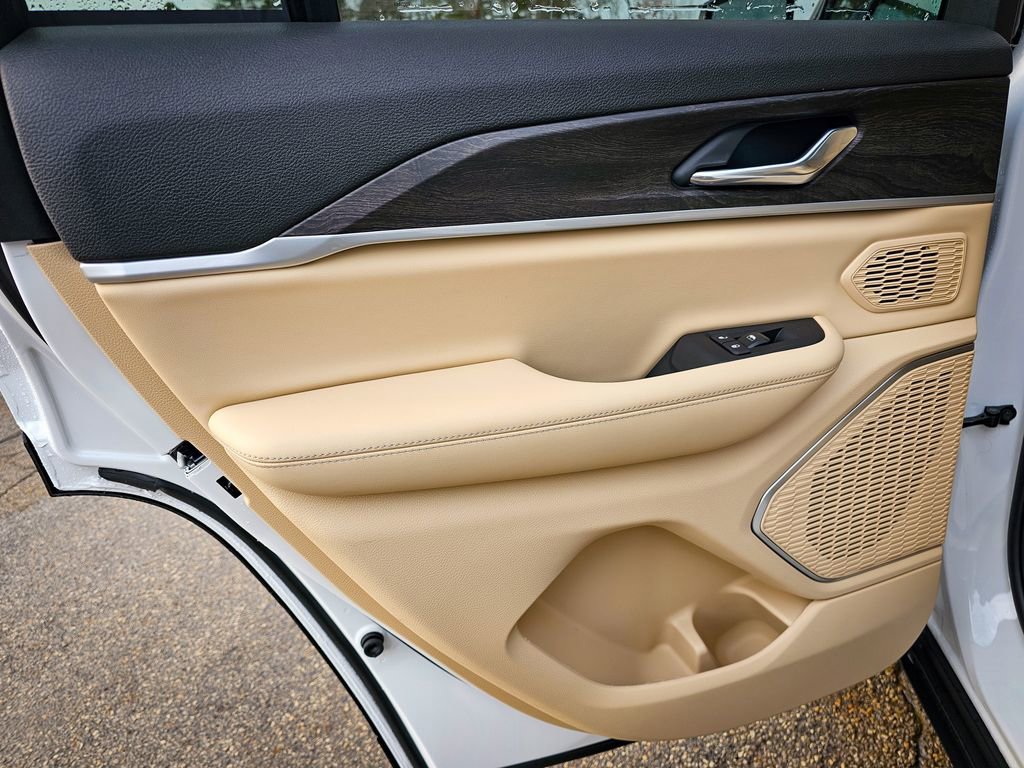 New 2026 Jeep Grand Cherokee Limited image 32