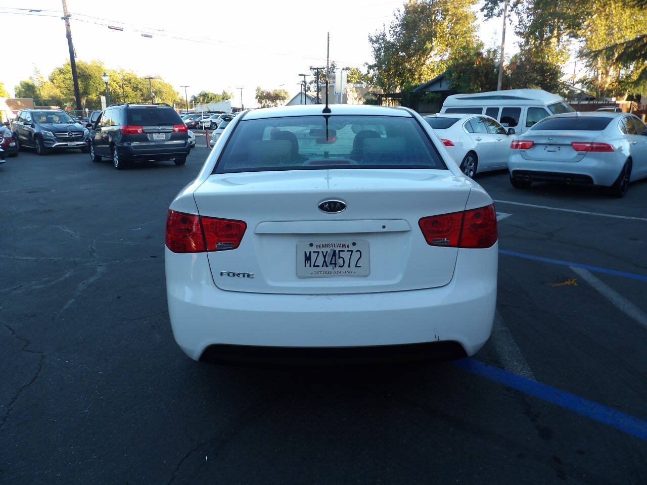 Used 2012 Kia Forte LX FWD image 9