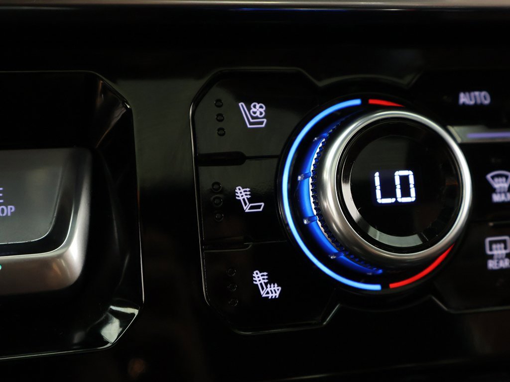 Used 2024 GMC Sierra 3500 Denali Ultimate image 60