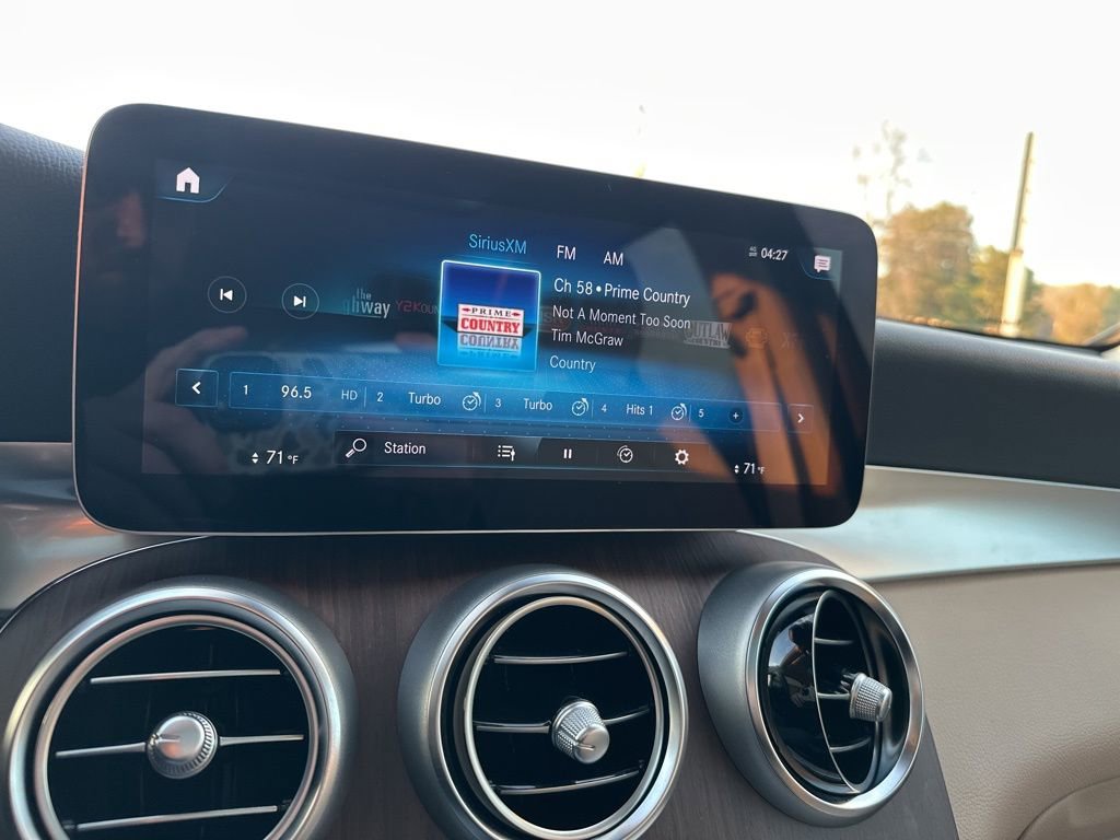 Used 2022 Mercedes-Benz GLC 300 4MATIC image 17