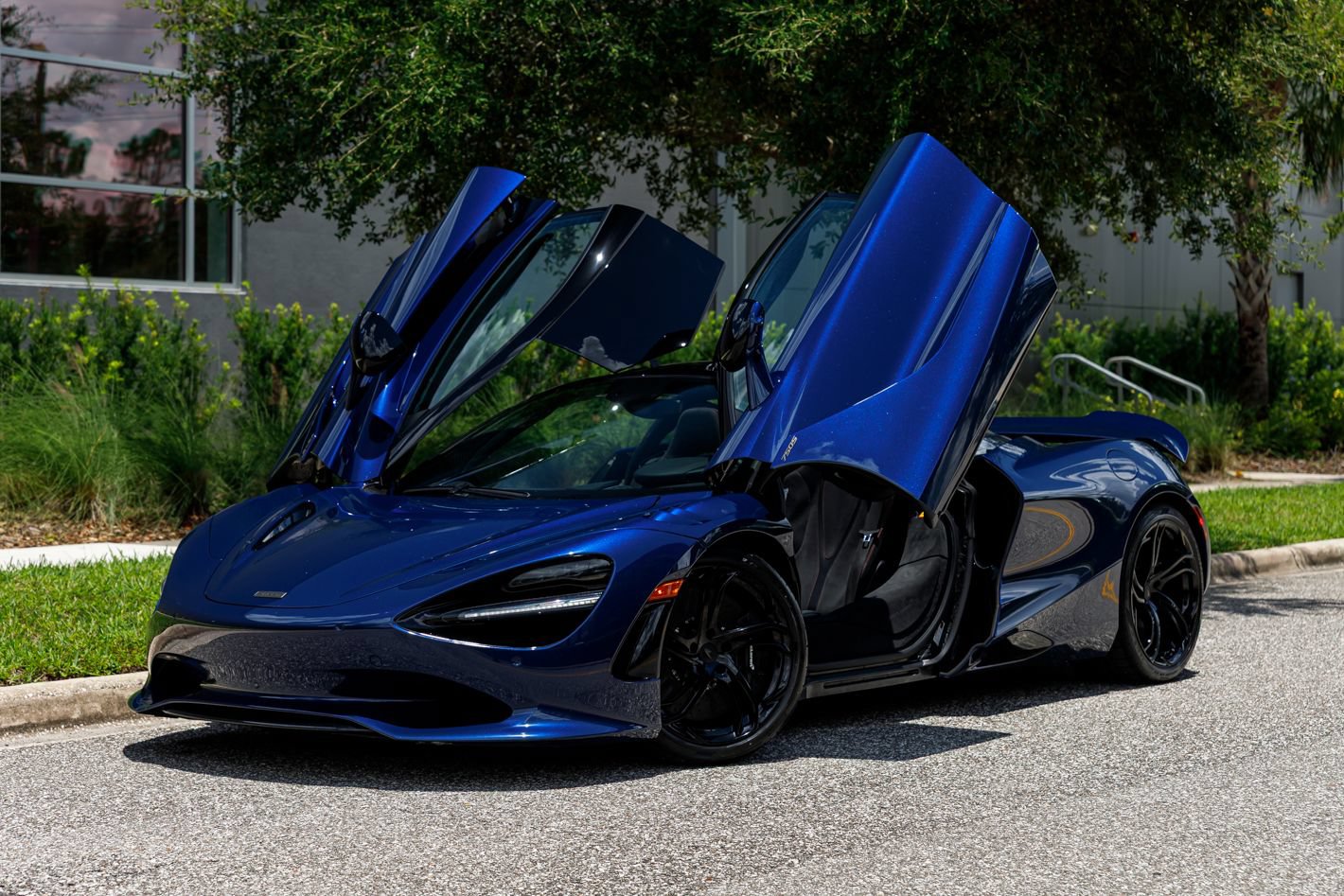 Used 2025 McLaren 750S RWD image 35